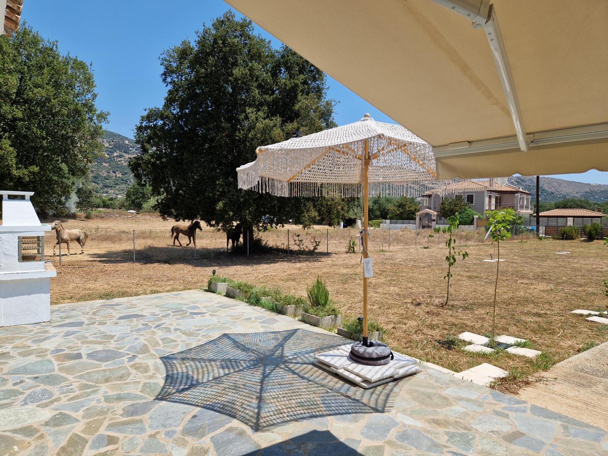 Memro Holiday home Atsoupades
